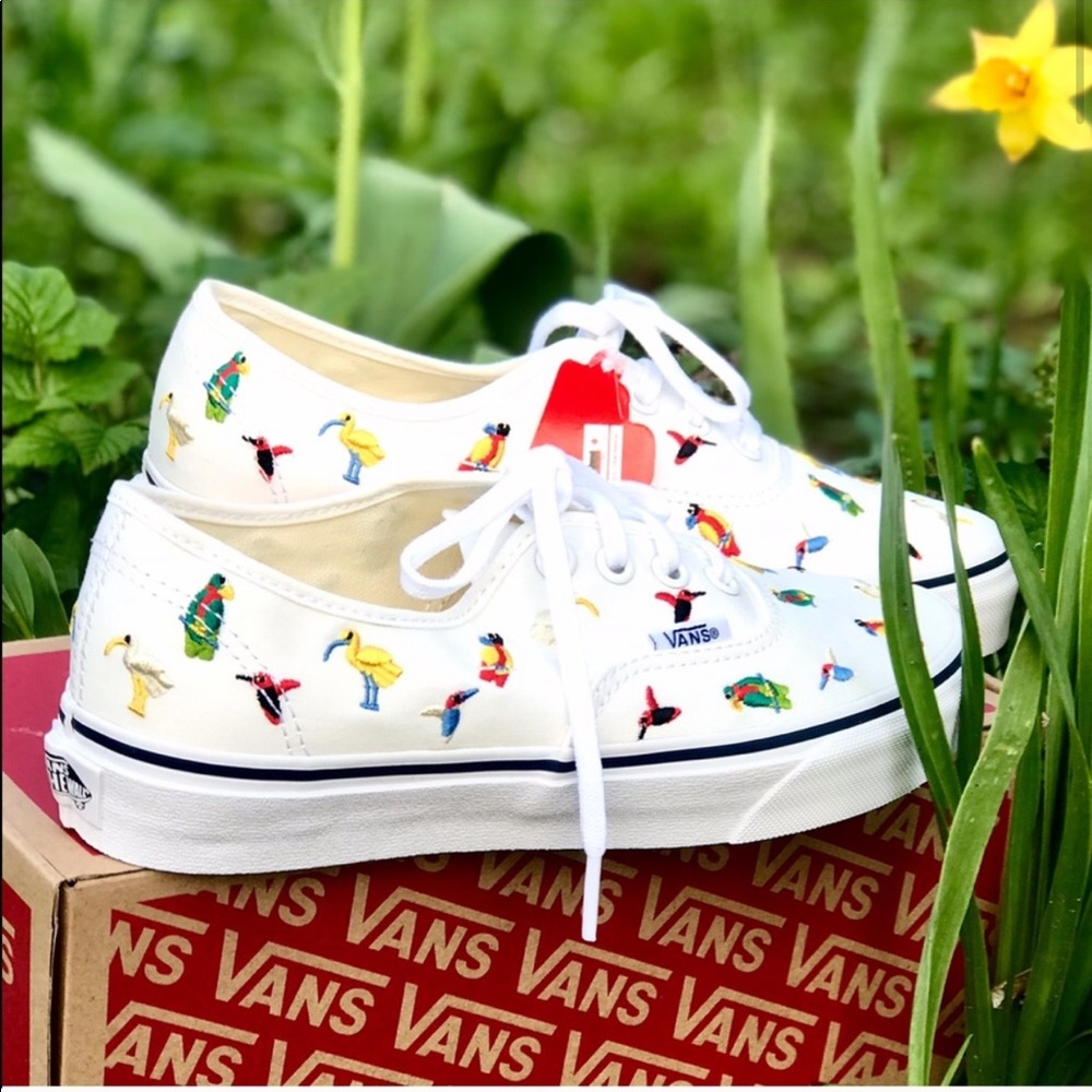 SOLD Kids List NWT RARE Vans Bird Embroidered - Picture 3 of 8
